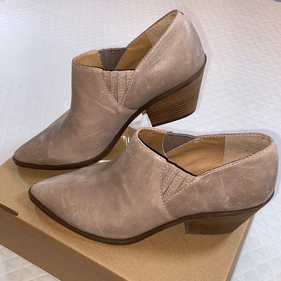 Lucky Brand Leather Ankle Cowboy Bootie. 8.5M/39. Taupe Color. Like New. - Picture 1 of 8